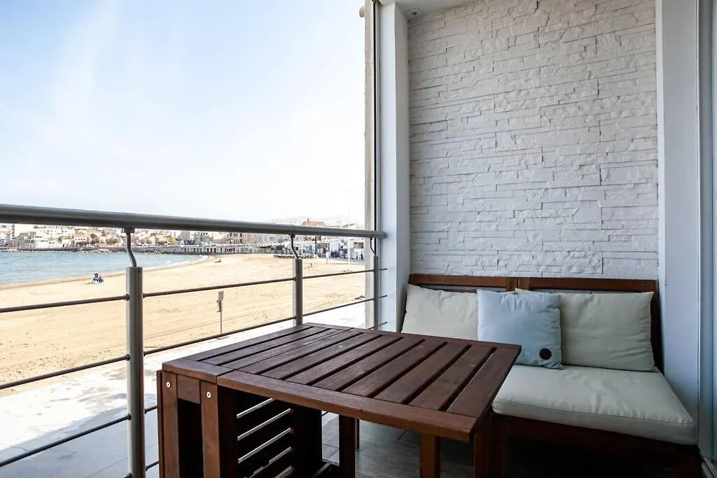 Appartement Cabanon avec terrasse - bord de plage - Le Cabanon 12 à Marseille France